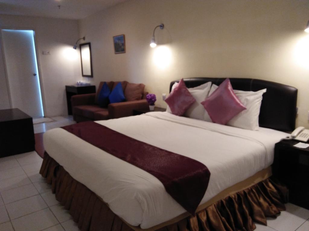 Hotel Zamburger Segamat Exterior photo