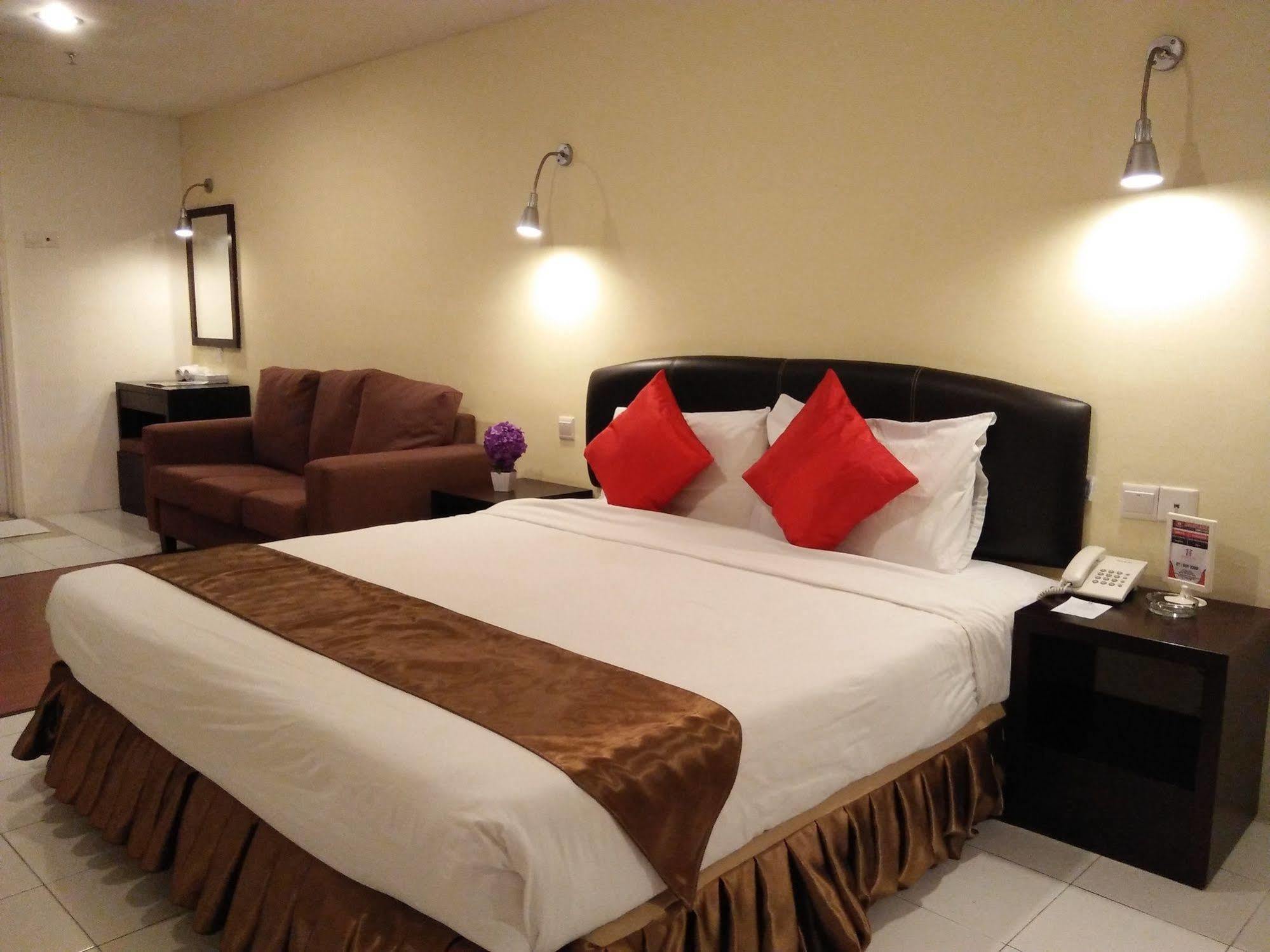 Hotel Zamburger Segamat Exterior photo