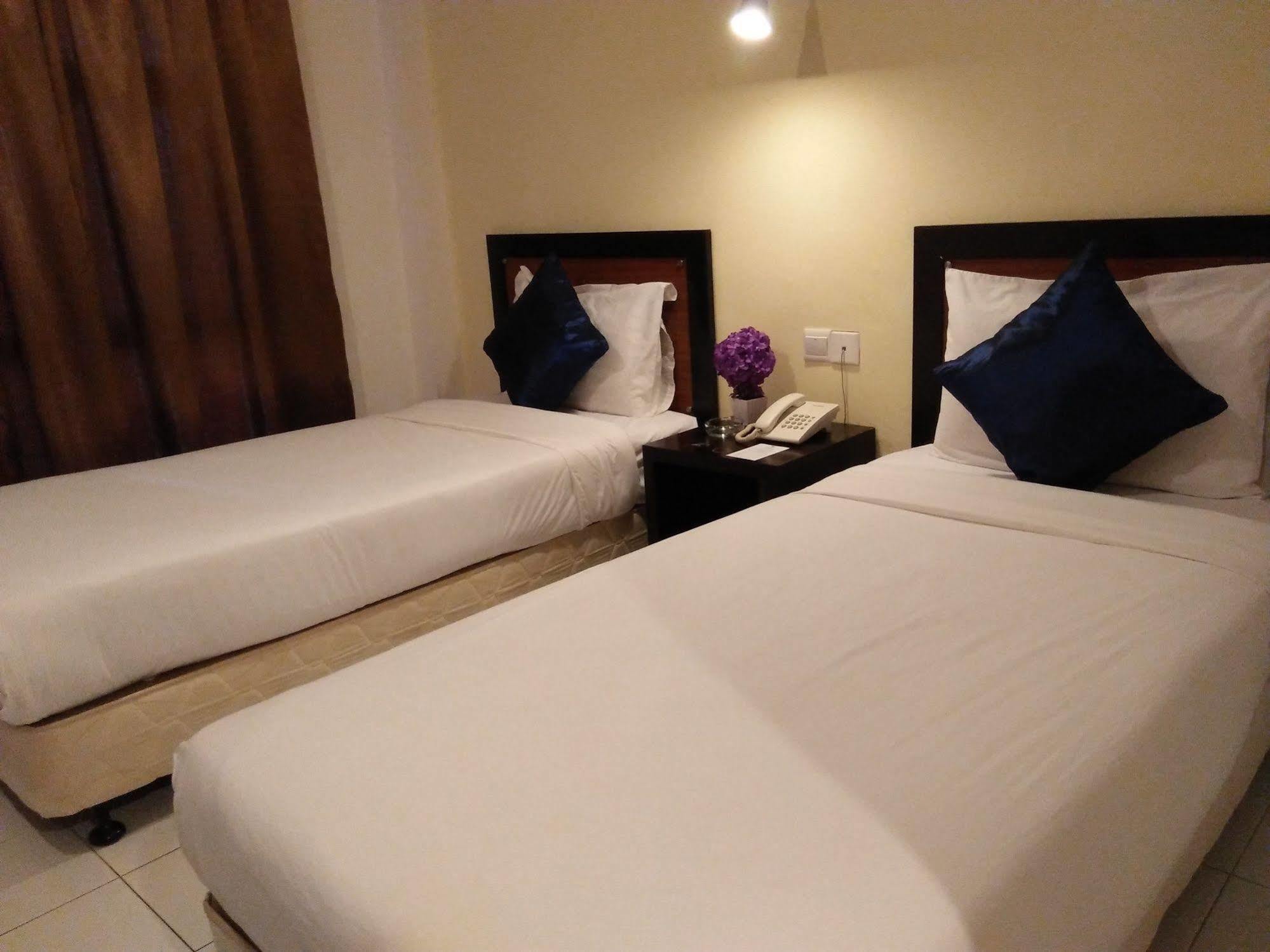 Hotel Zamburger Segamat Exterior photo