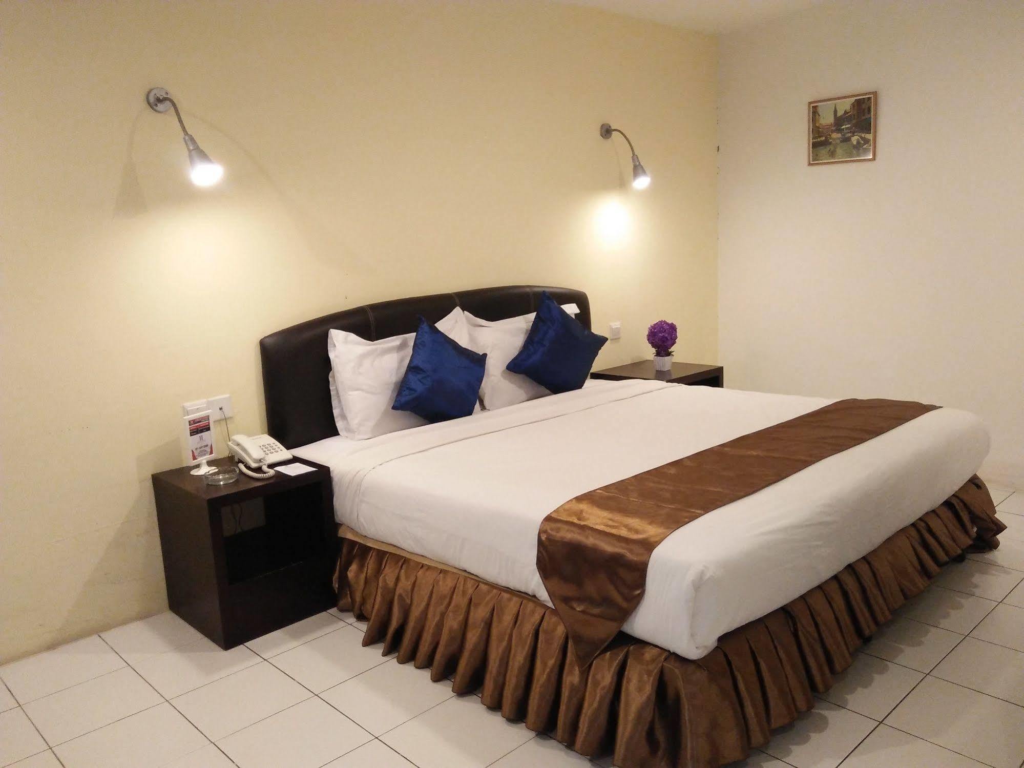 Hotel Zamburger Segamat Exterior photo