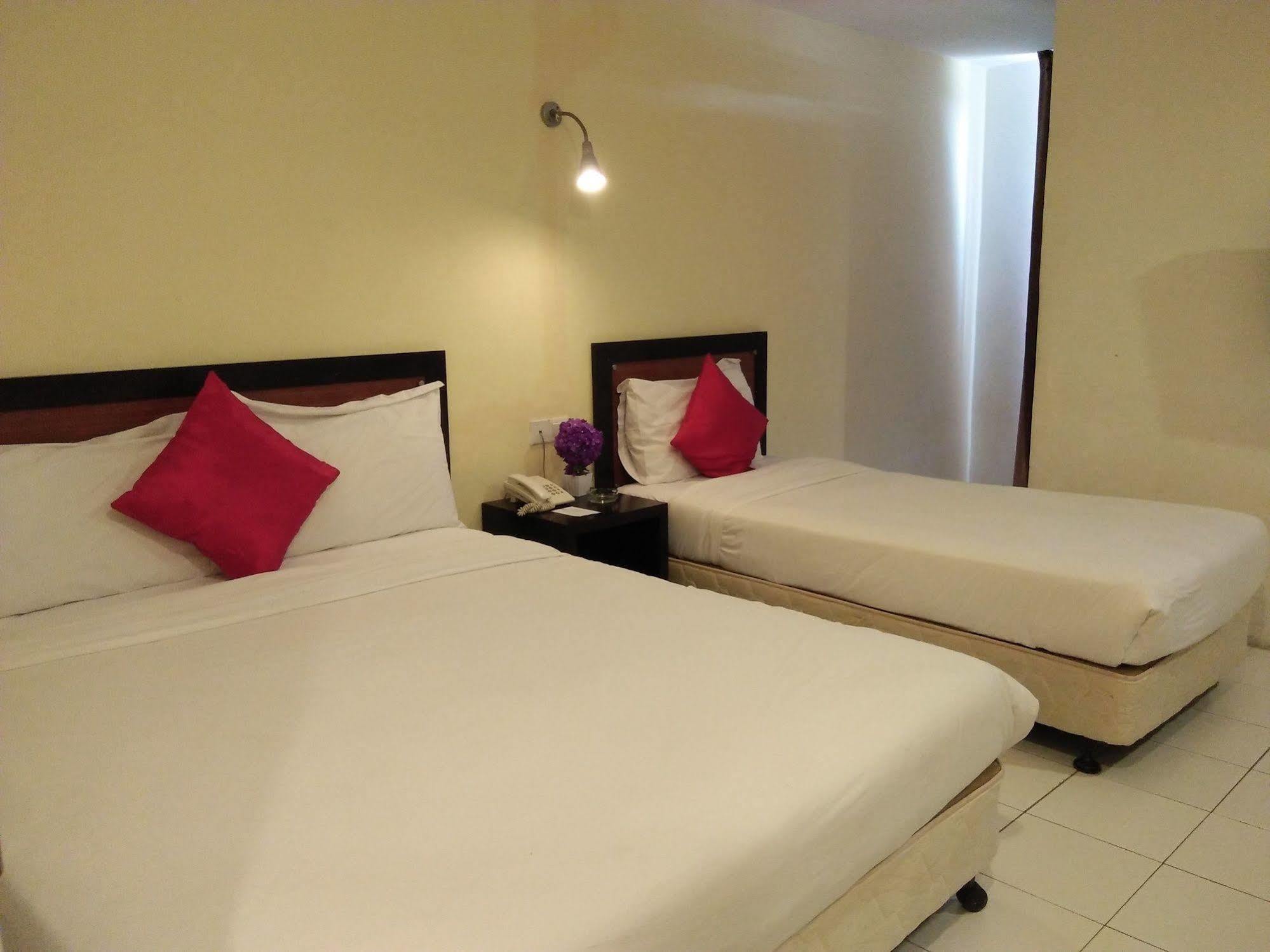 Hotel Zamburger Segamat Exterior photo